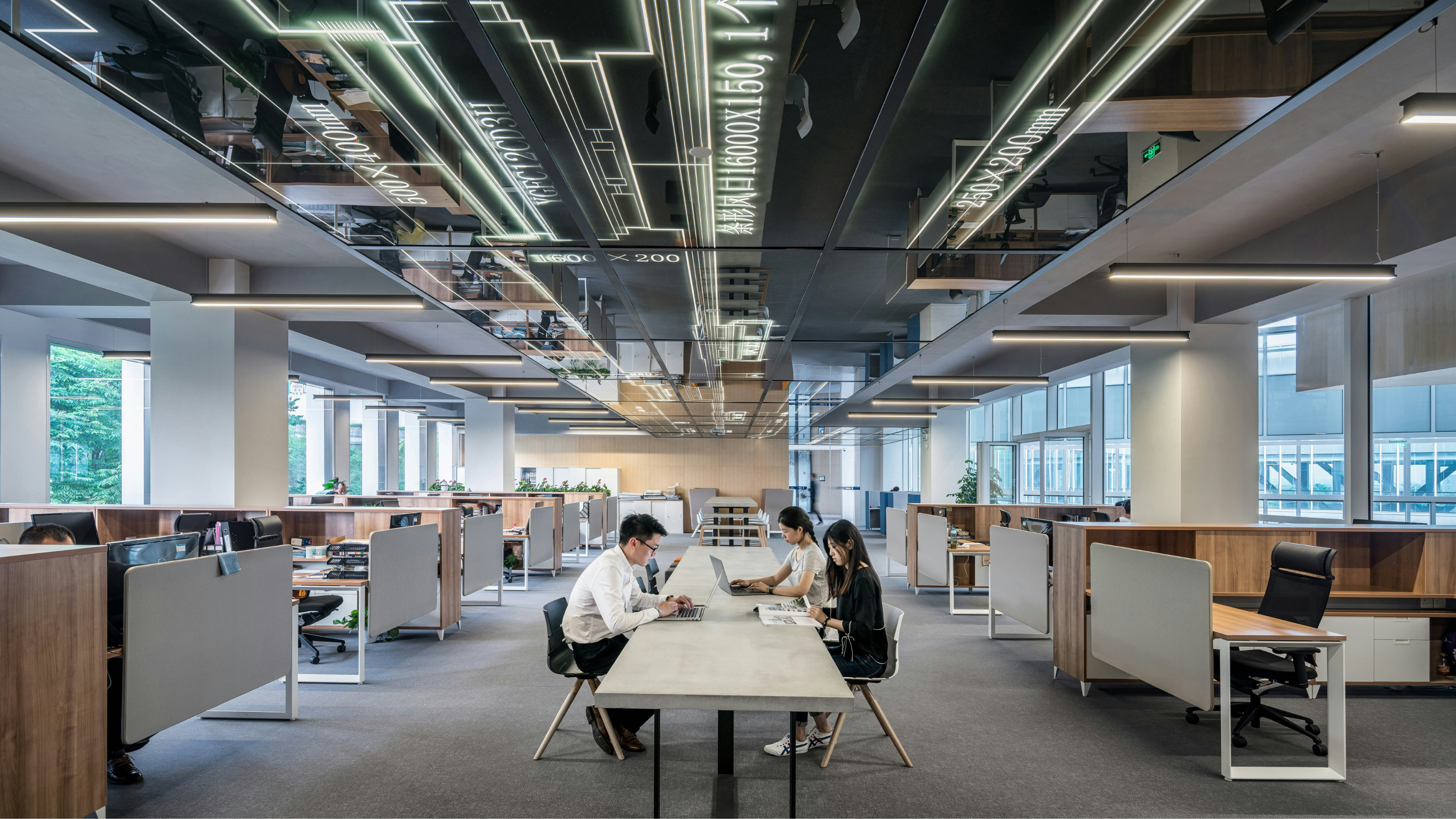 lycs-architecture-U2BI3GMnSSE-unsplash 1